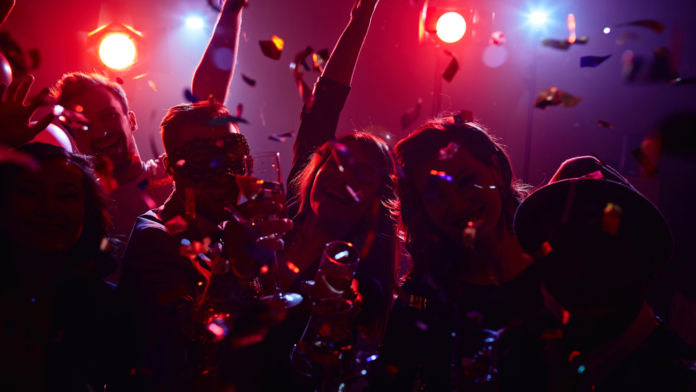  party "title =" party "/> </div>
<ul>
<li><strong> Airbnb از میزبان می خواهد وسایل نظارتی را در خانه های خود قرار دهند ، بنابراین آنها به آنها تخفیف می دهند. </strong></li>
<li><strong> دستگاه ها ظاهرا فقط قادر به تشخیص سطح صدا هستند ، و نه مکالمات یا صداهای خطرناک حریم خصوصی. </strong></li>
<li><strong> مردم با این اقدام مخالفت خود را ابراز می کنند ، اما این اتفاقات اخیر بود که این تحولات را به همراه آورد. </strong></li>
</ul>
<p> مهمانان Airbnb به زودی ممکن است این واقعیت را بپذیرند که برای ماندن در خانه شخص دیگری باشند. ؛ آنها مجبورند اندکی از حریم خصوصی خود را رها کنند.این شرکت مستقر در کالیفرنیا با هزینه کم اقدام به ارتقاء دستگاه های جدید نظارت می کند ، امیدوار است که میزبان آنها را بگیرد و آنها را در فضای اجاره ای خود نصب کند. برای جلوگیری از احزاب و سر و صدا به طور کلی ، این می تواند باعث ناراحتی همسایگان شود و صاحب ملک را با مشکل قانونی روبرو کند. این پلتفرم سه دستگاه ، یعنی "Minut" ، "NoiseAware" و "Roomonitor" را تبلیغ می کند. </p>
<p> Minut ”109 دلار قیمت دارد و ساعت h را فعال می کند استرس برای نظارت بر سر و صدا ، دما ، حرکت و رطوبت ، در حالی که می تواند به عنوان زنگ خطر نیز نامیده شود. "NoiseAware" 199 دلار هزینه دارد و قول می دهد تشخیص بهتر و تمایز بین صداهای لحظه ای و صداهای پایدار با حجم بالا را داشته باشد. مالک برای چند دقیقه اخطار دریافت می کند تا تقریباً بلافاصله اقدام کند. سرانجام ، "Roomonitor" وجود دارد ، که هزینه آن 165 دلار است و کنترل صدا در زمان واقعی را انجام می دهد ، و هشدارهایی را مستقیماً بر روی تلفن میزبان و تلفن های مهمان ارسال می کند. هر سه قول می دهند به حریم خصوصی مهمان حمله نکنید ، زیرا آنها ادعا می کنند حسگرهای صوتی را ضبط می کنند که صداها را ضبط نمی کنند. بنابراین ، آنها فقط می توانند سطح صدا را تشخیص دهند و قادر به ضبط مکالمات یا سایر صداهای سازگار با حریم خصوصی نیستند. </p>
<p> با این حال ، حتی اگر Airbnb کاملاً شفاف در مورد نحوه عملکرد این دستگاه ها و توانایی آنها باشد ، هنوز نگرانی های بسیاری وجود دارد. مطرح شده به عنوان مثال ، جمع آوری این داده ها و اینکه آیا با امنیت اداره می شود یا خیر. آیا یک هکر می تواند داده های این دستگاه ها را جدا کند ، و دقیقاً چه چیزی از طریق شبکه منتقل می شود؟ برخی از مردم پیش از این مخالفت خود را با برنامه های Airbnb ابراز داشتند ، و گفتند که آنها قبول نخواهند کرد اقامت در یک خانه یا ویلایی که این دستگاه ها در آن حضور دارند ، صرف نظر از اطمینان خاطر در مورد حریم شخصی آنها باشد. </p>
<blockquote class=